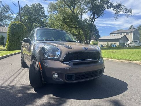 Used 2014 MINI Cooper Countryman S w/ Premium Package FWD image 2