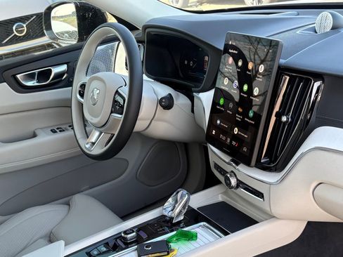 New 2026 Volvo XC60 B5 Ultra w/ Protection Package Premier image 38