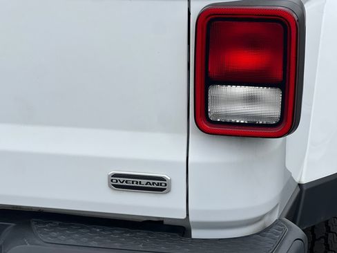 Certified 2021 Jeep Gladiator Overland w/ Popular Equipment Package image 29