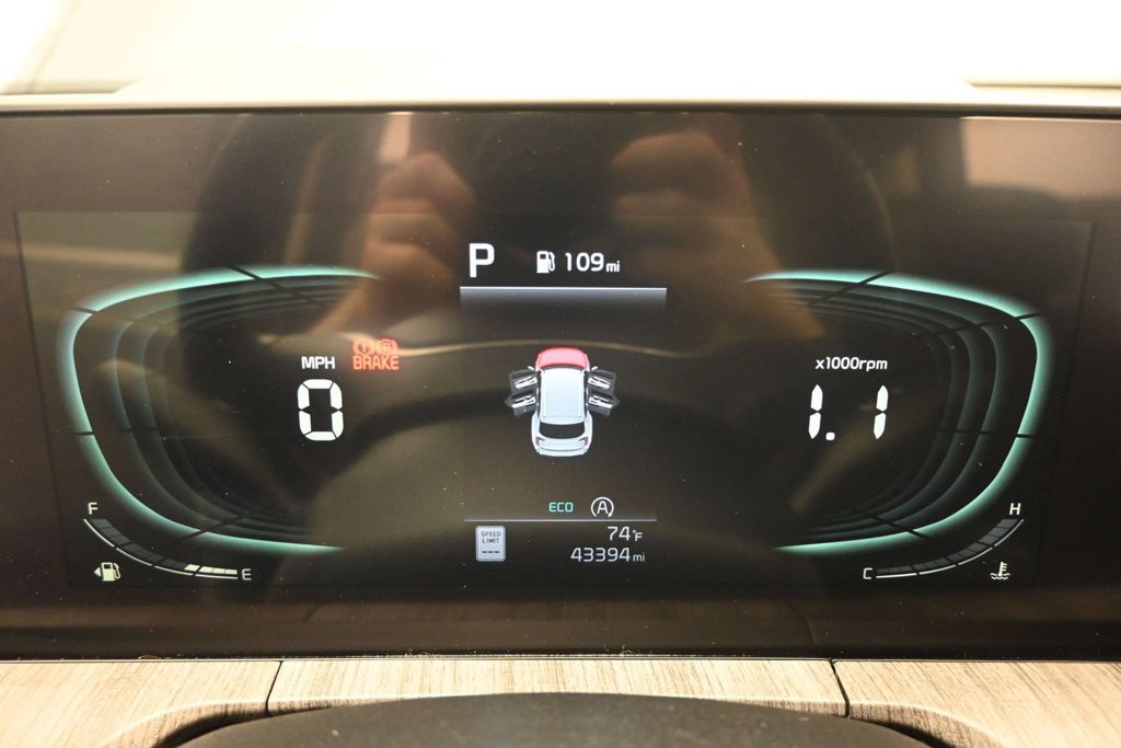 Used 2024 Kia Telluride EX w/ EX Captain's Chair Package AWD/4WD image 24