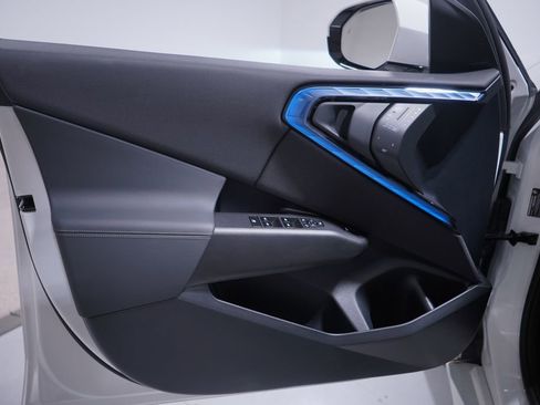 Used 2025 BMW X3 xDrive30i w/ M Sport Package image 15