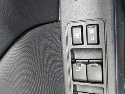 Used 2022 Nissan Frontier SV AWD/4WD image 25