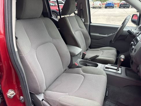 Used 2019 Nissan Frontier SV AWD/4WD image 15