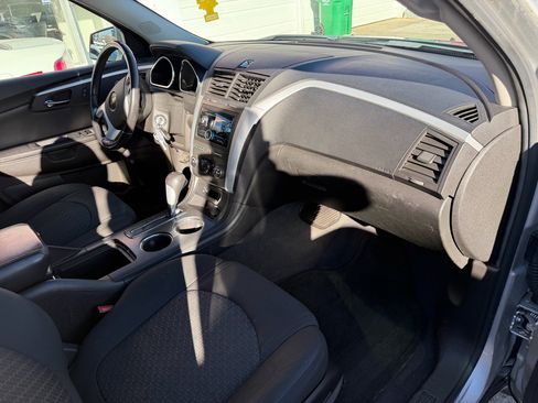 Used 2011 Chevrolet Traverse LT w/ All-Star Package image 22
