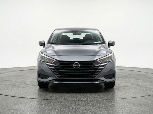 Used 2025 Nissan Versa SV FWD image 2