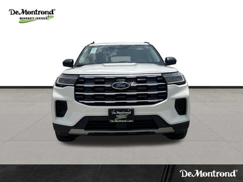 New 2026 Ford Explorer Active RWD image 2