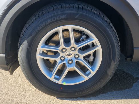 New 2026 Ford Explorer Active image 11