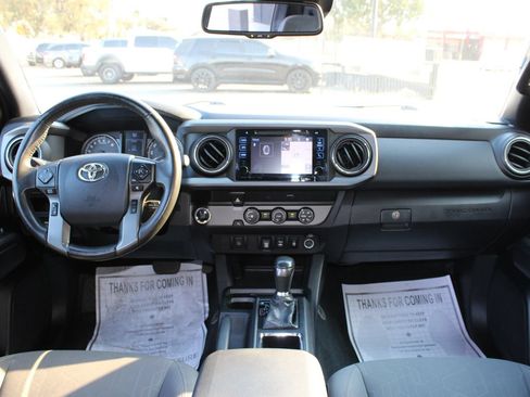Used 2019 Toyota Tacoma TRD Off-Road RWD image 19