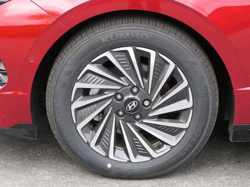 New 2025 Hyundai Sonata Limited image 10