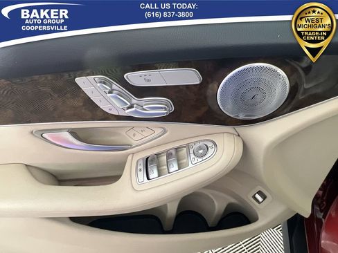 Used 2019 Mercedes-Benz GLC 300 4MATIC image 24