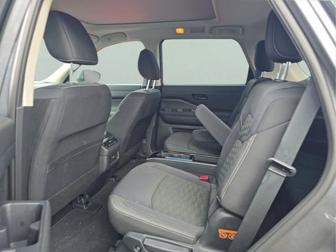 Used 2025 Nissan Pathfinder SV w/ SV Premium Package FWD image 7