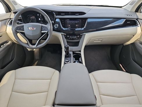 Used 2021 Cadillac XT6 Premium Luxury FWD image 9