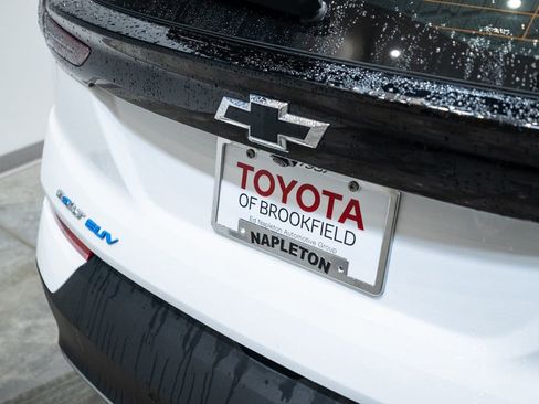 Used 2022 Chevrolet Bolt EUV LT w/ Convenience Package image 13