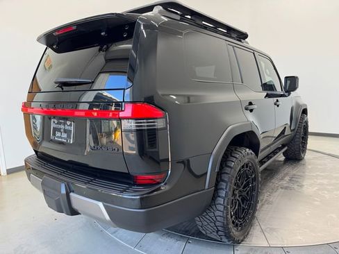 Used 2024 Lexus GX 550 image 32