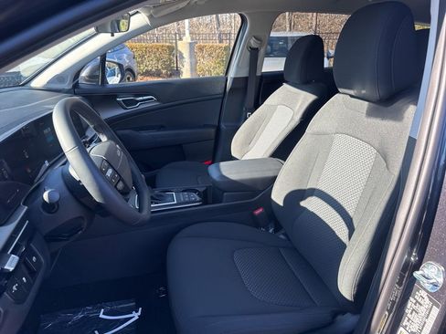 New 2026 Kia Sportage LX FWD image 9