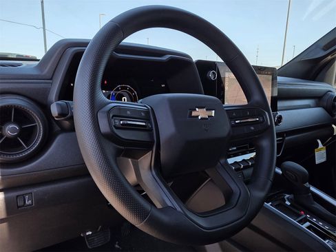 New 2026 Chevrolet Colorado W/T image 12