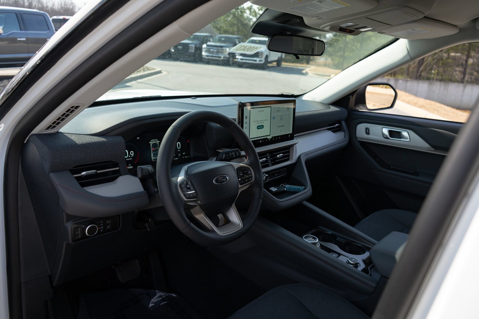 New 2026 Ford Explorer Active RWD image 13