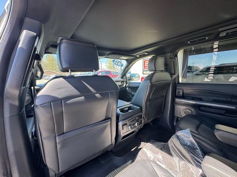 Used 2022 Ford Expedition Platinum AWD/4WD image 44