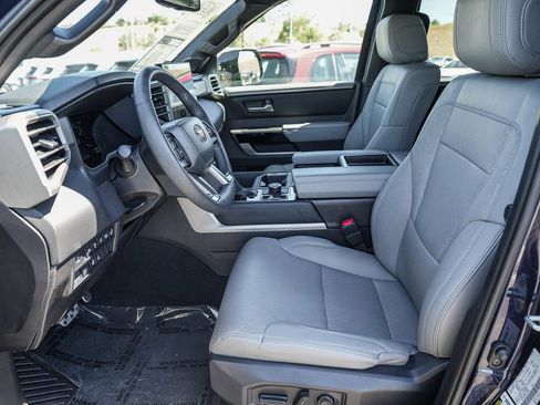 Used 2025 Toyota Tundra Limited w/ TRD Off-Road Package AWD/4WD image 17