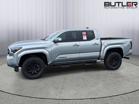 New 2026 Toyota Tacoma SR5 AWD/4WD image 3