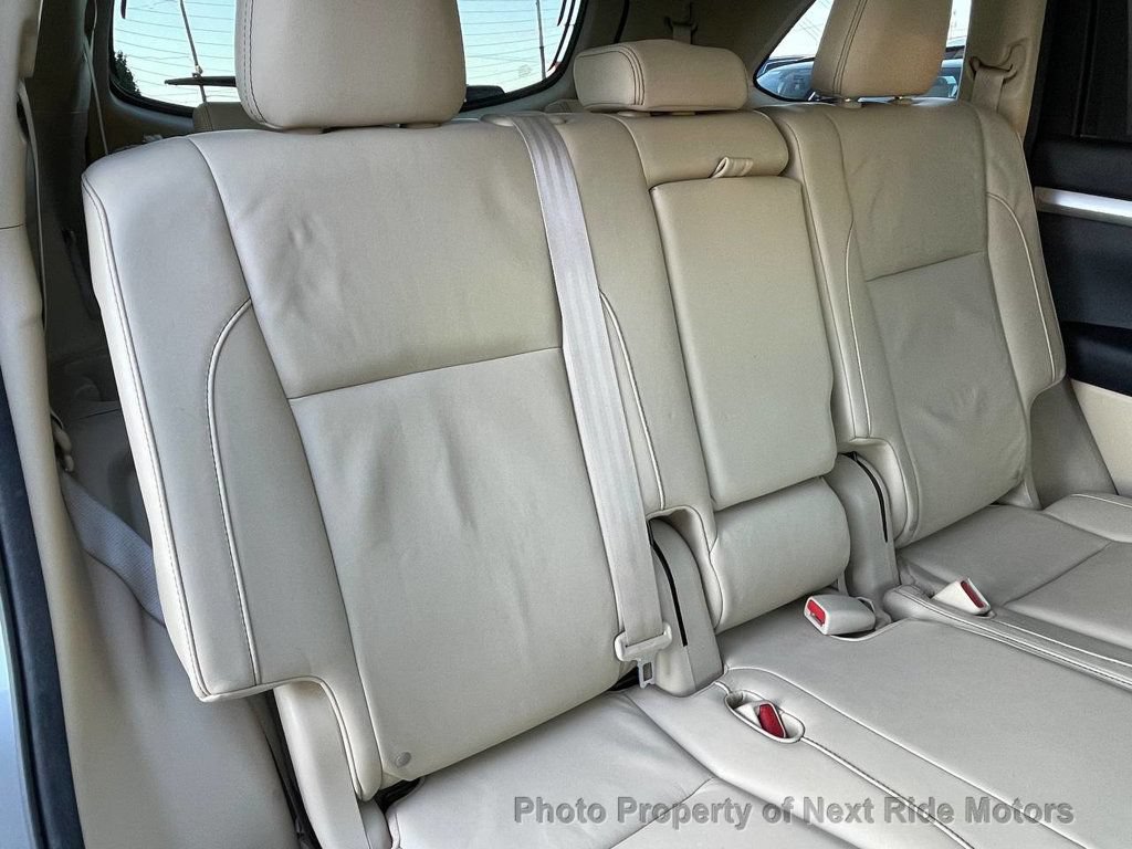 Used 2015 Toyota Highlander XLE AWD/4WD image 14