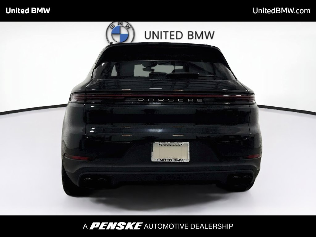 Used 2024 Porsche Cayenne S AWD/4WD image 6