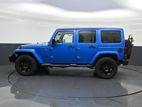 Used 2014 Jeep Wrangler Unlimited Sahara AWD/4WD image 2