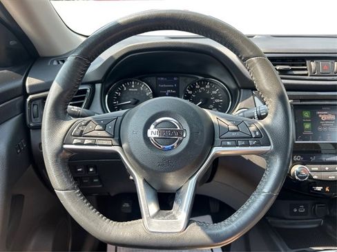 Used 2018 Nissan Rogue SV w/ Premium Package AWD/4WD image 27