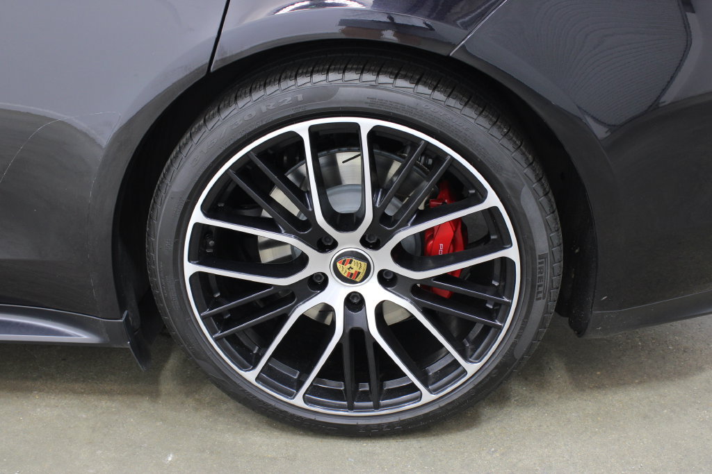 Certified 2021 Porsche Panamera GTS AWD/4WD image 13
