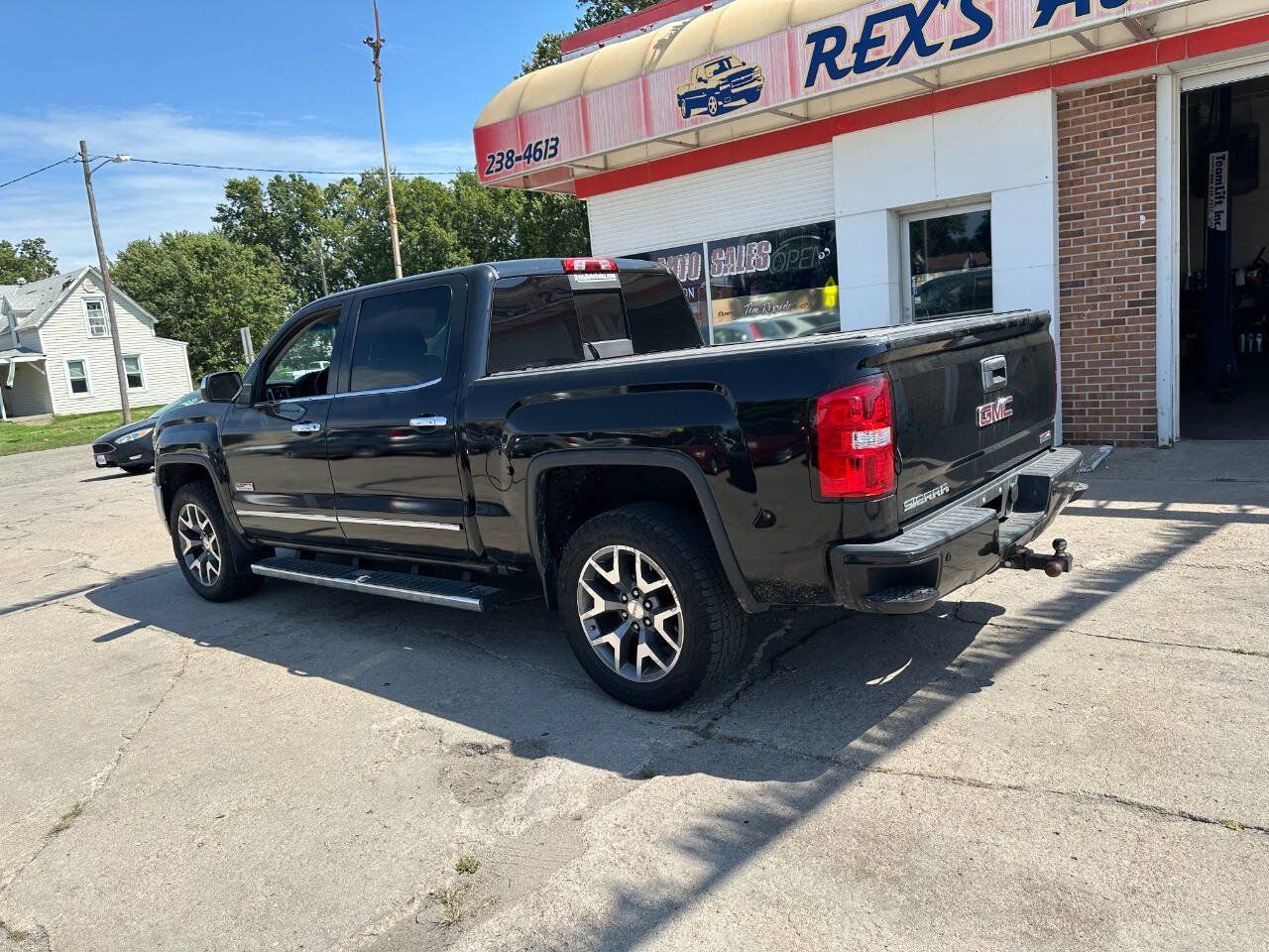 Used 2016 GMC Sierra 1500 SLT w/ All-Terrain Package AWD/4WD image 4