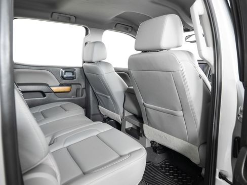 Used 2018 Chevrolet Silverado 1500 LTZ w/ Sport Package image 22