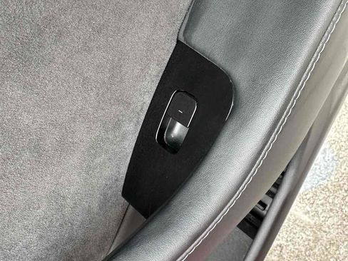 Used 2019 Tesla Model 3 Performance image 33