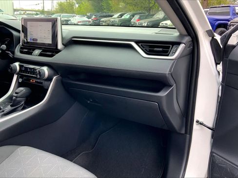 Used 2024 Toyota RAV4 XLE image 18