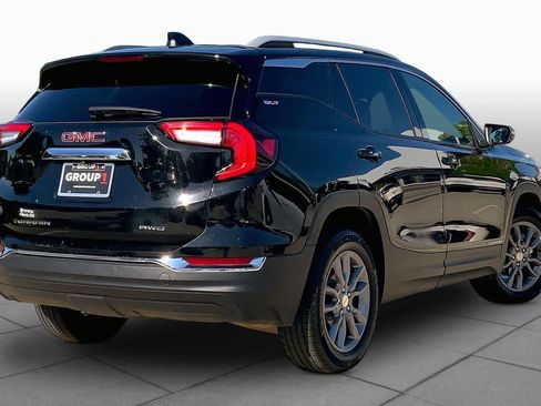Used 2024 GMC Terrain SLT AWD/4WD image 13