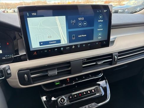 New 2026 Lincoln Corsair Premiere image 11