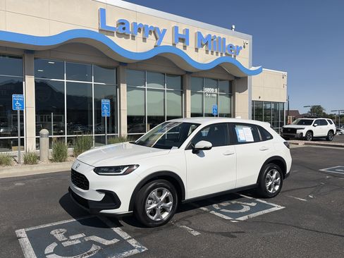 Certified 2025 Honda HR-V LX image 1