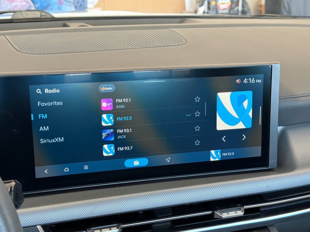 Used 2025 Hyundai Sonata SEL FWD image 16
