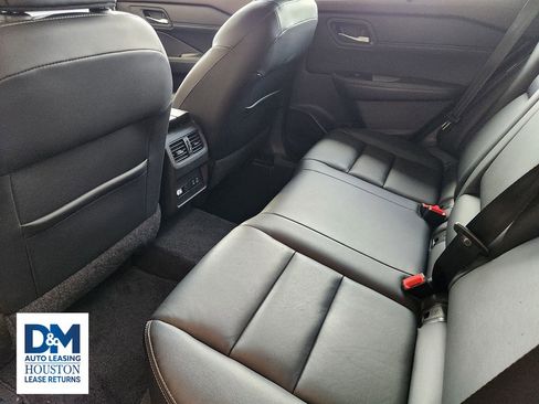 Used 2022 Nissan Rogue SL w/ SL Premium Package image 39