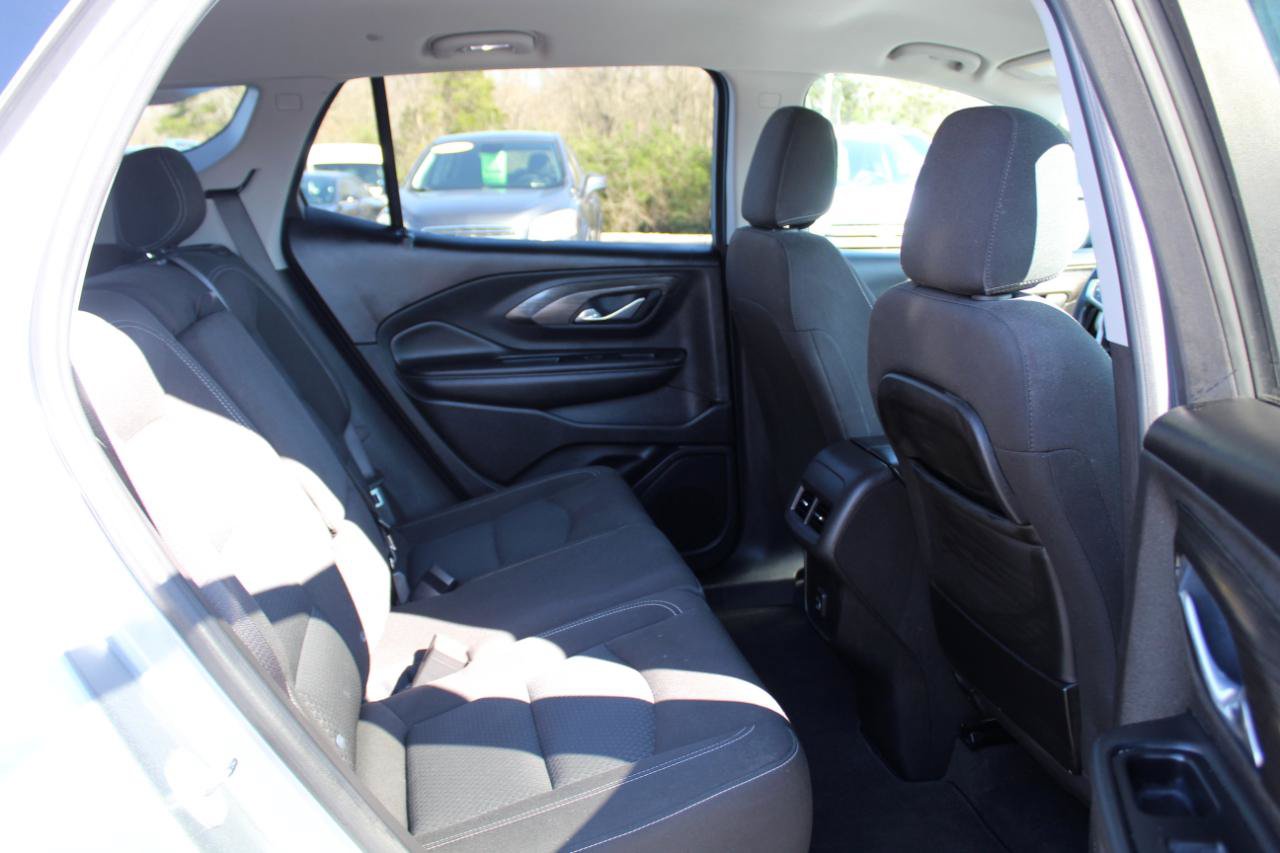 Used 2023 GMC Terrain SLE AWD/4WD image 12