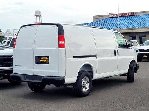 New 2025 Chevrolet Express 2500 w/ Driver Convenience Package image 4