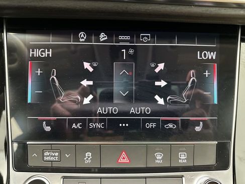 Used 2025 Audi Q8 Premium w/ Black Optic Package image 19