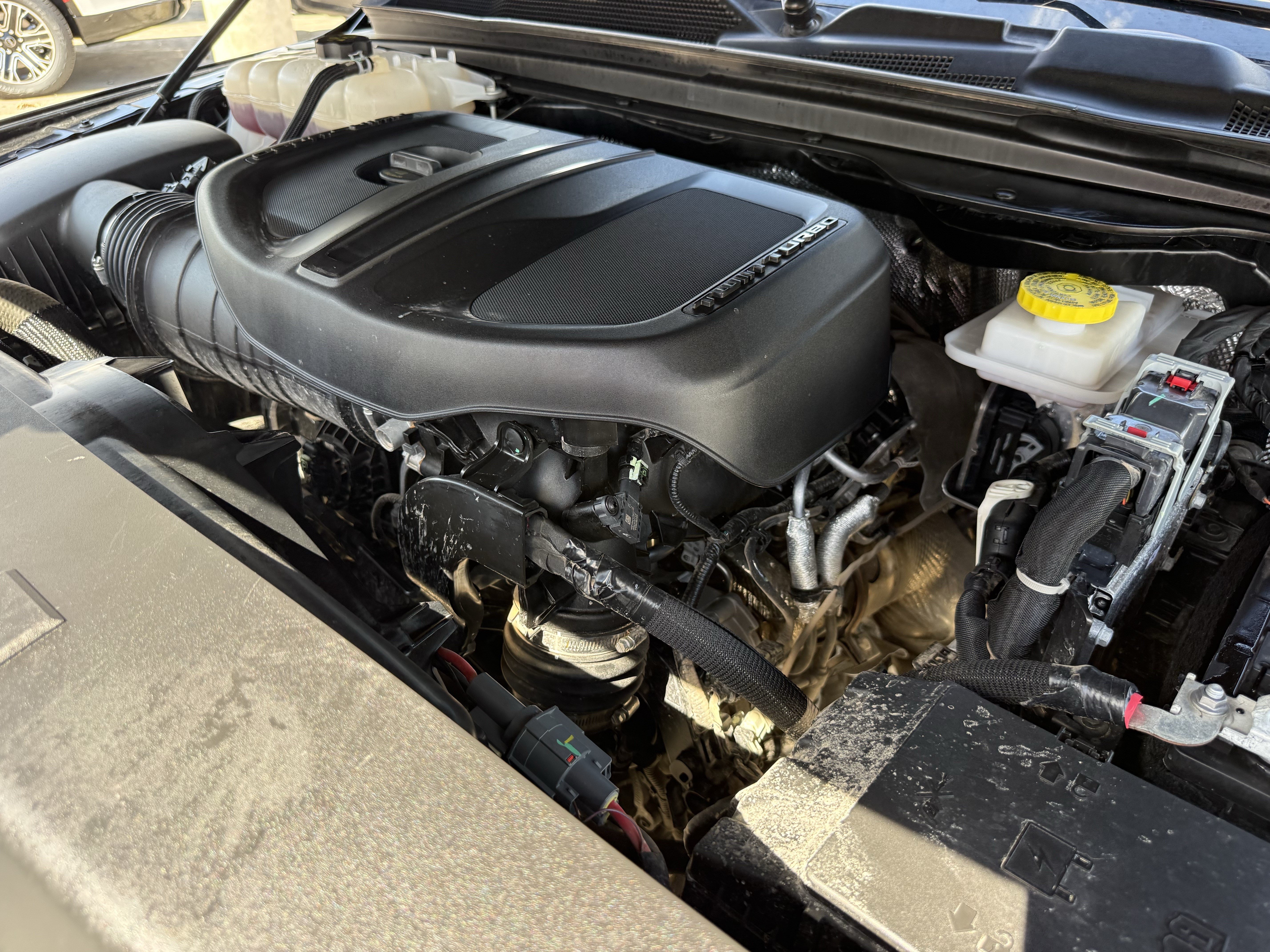 Used 2025 RAM 1500 Laramie w/ Off Road Group AWD/4WD image 34