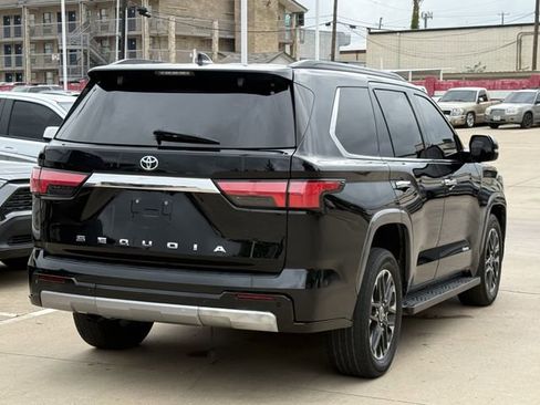 Used 2023 Toyota Sequoia Limited w/ Tow Technology Package AWD/4WD image 4