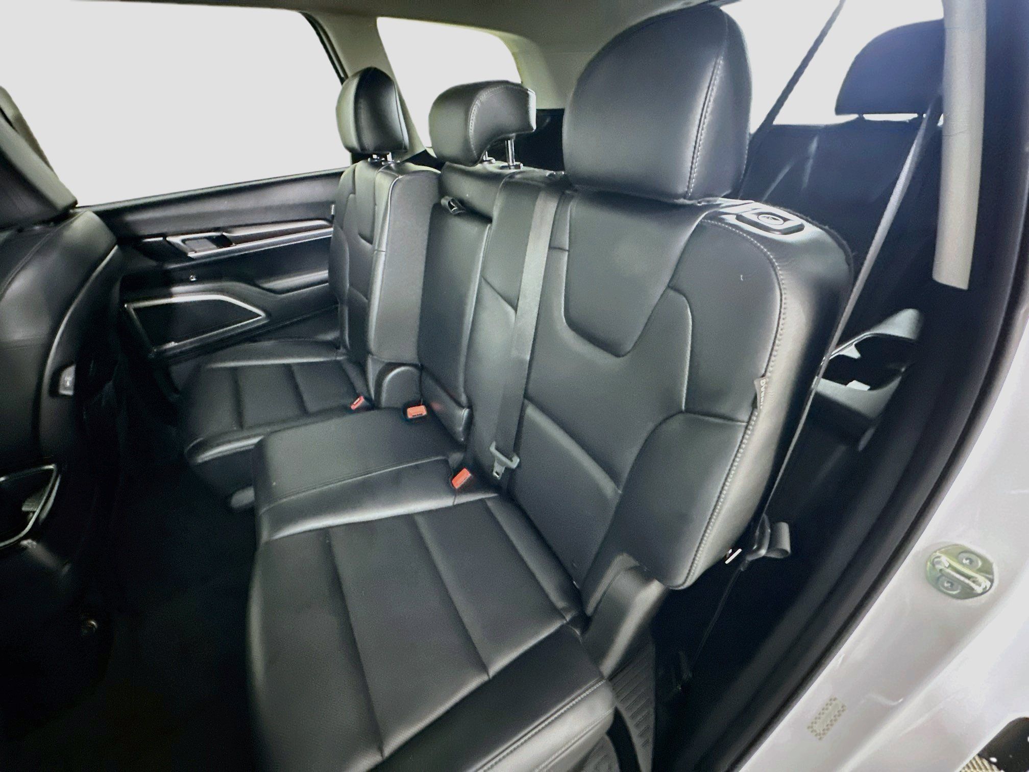 Used 2025 Kia Telluride LX FWD image 28