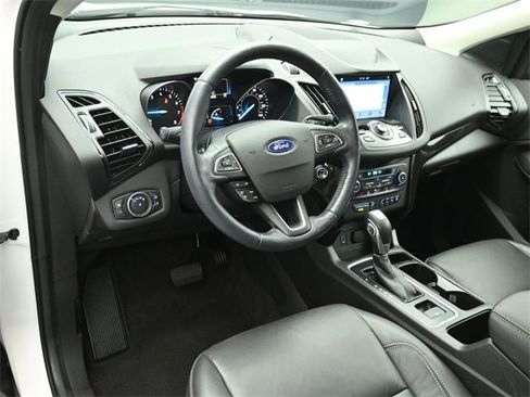 Certified 2019 Ford Escape Titanium image 9