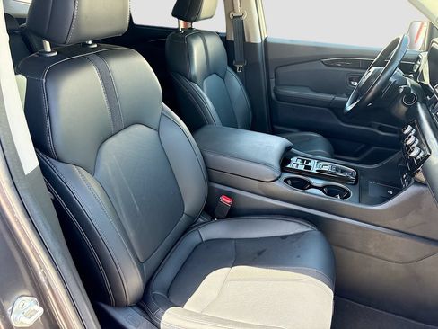Used 2025 Honda Pilot Touring image 30