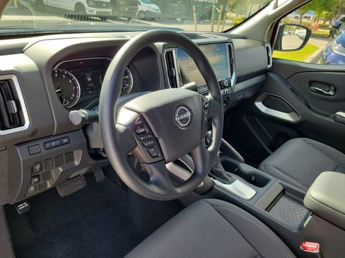 Certified 2025 Nissan Frontier SV image 21