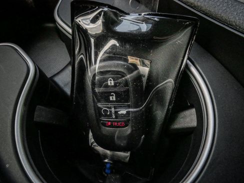 Certified 2025 Honda Pilot Elite image 37