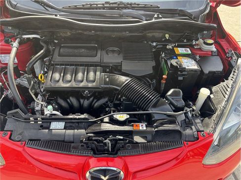 Used 2011 MAZDA MAZDA2 Touring FWD image 14