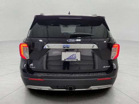 Used 2023 Ford Explorer XLT w/ Equipment Group 202A AWD/4WD image 26